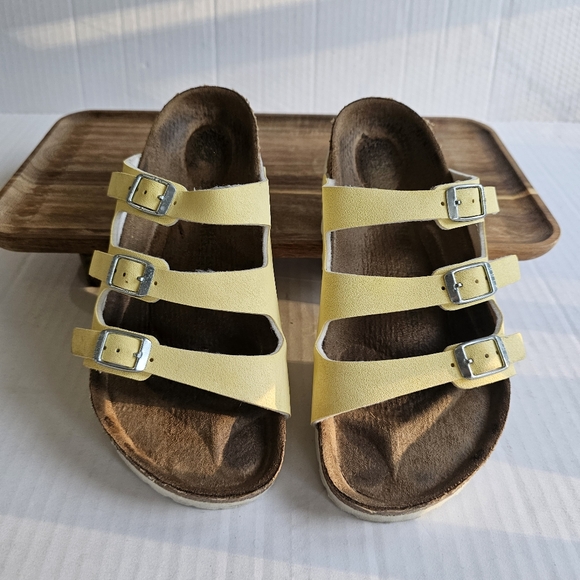 Birkenstock Florida 230 Sandal size EU 36 yellow triple strap - Picture 2 of 15